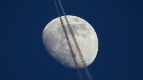 Airplane Moon crossing Nikon P1000 Zoom 4K