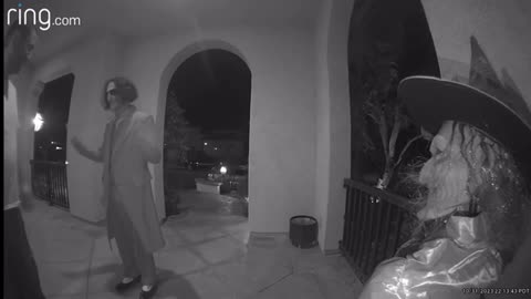 Dad's Heartwarming Response to Creepy Joker Trick-or-Treater