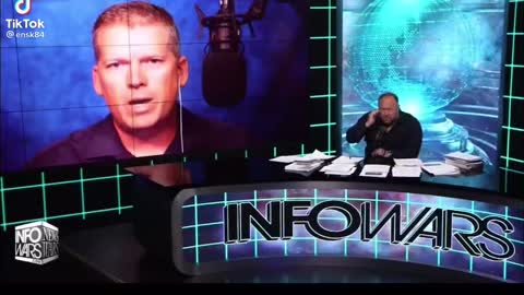 Alex Jones exposing the elites evil plans