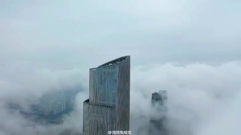 The tall building in the cloud! Shanghai TV Tower, China!