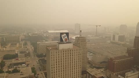 UWAGA: Jakość powietrza w Chicago na niezdrowym poziomie z powodu dymu z kanadyjskich pożarów