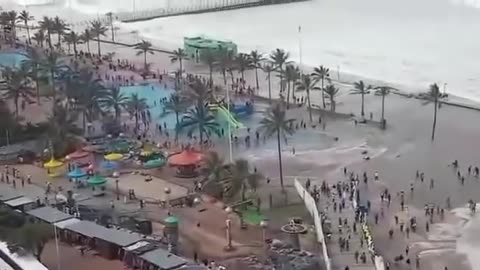 Durban beach closed due to high waves DRAMATIC AERIAL VIDEO