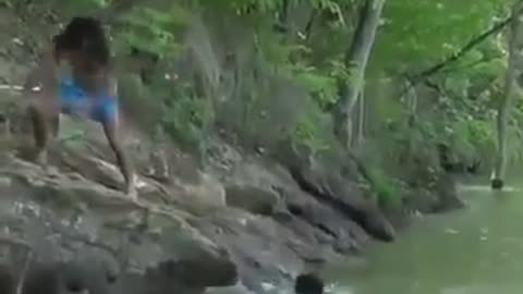 Man elbow drops a gator to save his friend