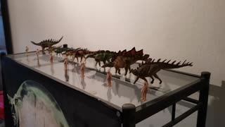 dinosaur models show 9