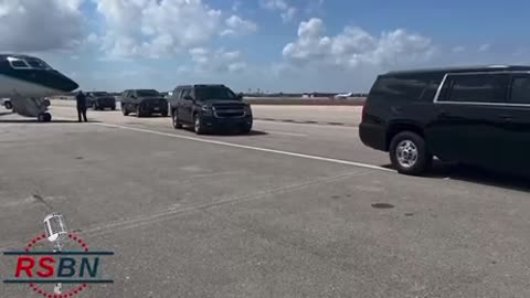 President Trump boards Trump Force One to head to his RALLY in Waco, Texas! ✈️🇺🇸