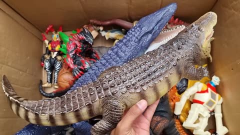 Hunting Found Kingkong, Mosasaurus, Biolante, kaiju Belial, Thanos, Super Heroes, Huggy Wuggy