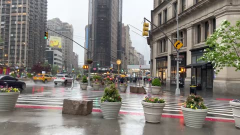 Heavy Rain And Thunderstorm - Walking In The Rain Umbrella And City Sounds For Sleeping New York
