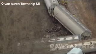 #BREAKING: Multiple authorities are responding to a massive train derailment outside of Detroit