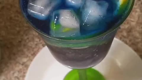 Blue Curaçao Mojito