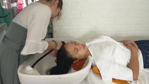 ASMR Fantastic Relax Shampoo with Beautiful Girl in Vietnam Barbershop