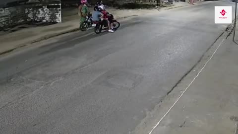 Vídeo mostra momento que homem atira na direção de quatro pessoas
