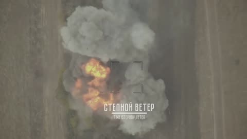 New type of Russian drone destroys Ukrainian pickup truck & then a Gvozdika SPG. Seversk direction