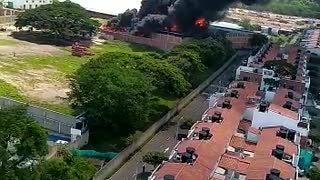 Alarma: Fuerte incendio cerca a estación de servicios en Cúcuta