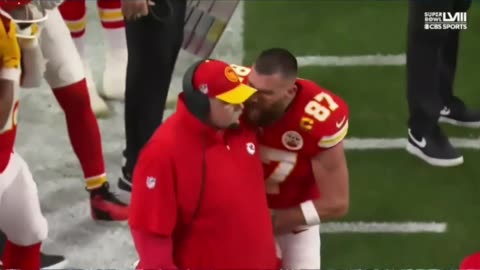Travis Kelce Reflects on Viral Super Bowl Moment in 'New Heights' Podcast 🎙️🏈"
