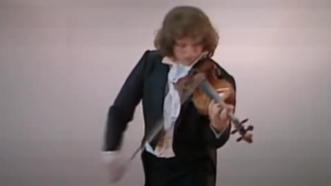 Paganini's Caprice no.24 performed by Alexander Markov