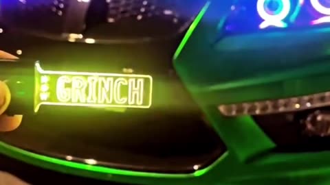 HSV Clubsport R8 ‘LED Rego Keytag’ showcase for the GRINCH! 💚👹