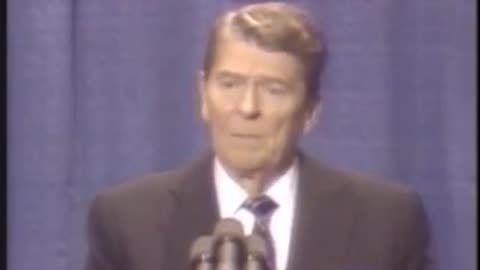 Ronald Regan Tells Soviet Jokes...
