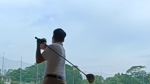 Sembwang Country Club Driving Range : Golf Driver Swing Session