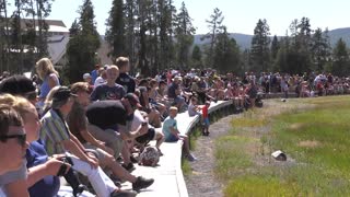 In Depth - Predicting Old Faithful - Yellowstone National Park