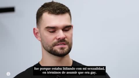 Isaac Humphries, jugador de baloncesto profesional: "Soy gay e intenté suicidarme"