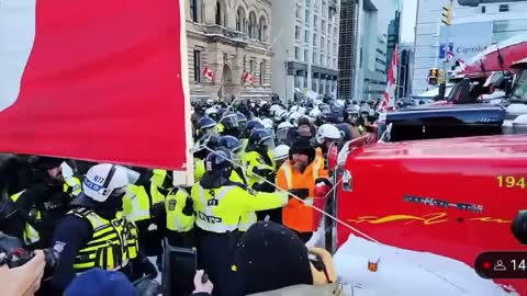 Another Violent Behavior of Ottawa police against protesters captured