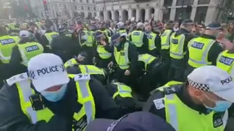 UK Journalists violently ARRESTED by police Nazi