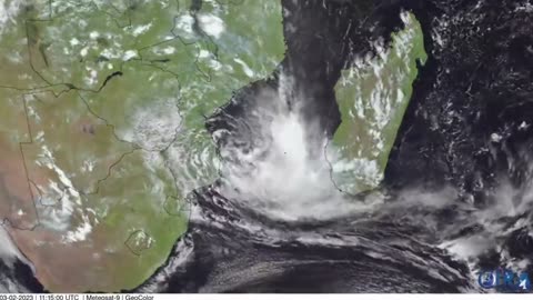 WORLD'S LONGEST STORM: Impressive Footage Reveals Record-Breaking Cyclone Freddy's Trajectory