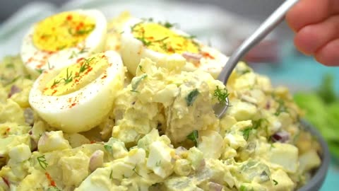 "🌟 Heavenly Harmony: Deviled Egg Potato Salad Perfection! 🥚🥔"