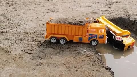 TataTipper Accident Biggest Pit Pulling Out Mahindra Tractor Dumper Truck.(US TOYS NRK)