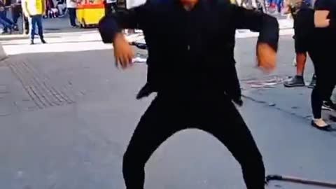 🔥 old man dancing in the street of Brazil 🤣🤣😂