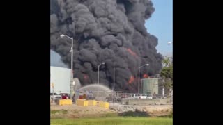Louisiana - Marathon Oil Refinery on Fire
