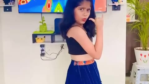 Little girl amazing dance