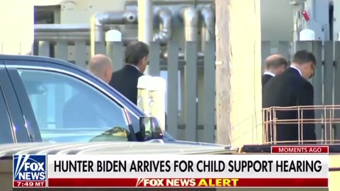 Deadbeat dad Hunter Biden has arrived at court shaking hands like he’s running for mayor