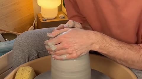Another try with 10lbs of clay #pottery #asmr #satisfying