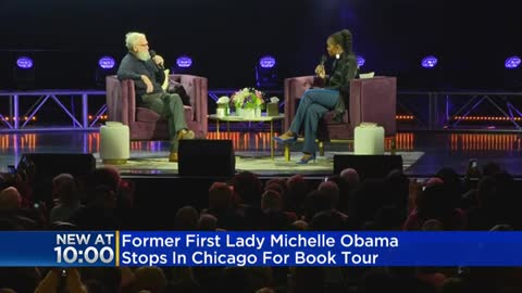 Former First Lady Michelle Obama shares stories from new book at Chicago Theatre