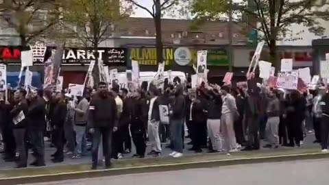Πρωτόγνωρες εικόνες στη Γερμανία! Ισλαμιστές στους δρόμους !