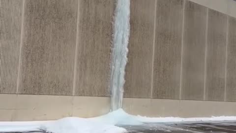 Satisfying Ice Breaking ASMR in Winter