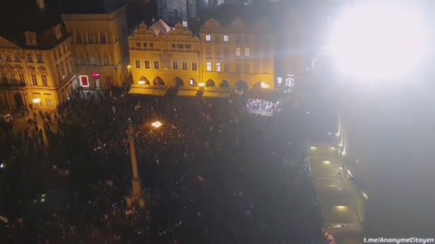 LOVE MY BEAUTIFUL CZECH PATRIOTOS HOLDING THE LINE!!!