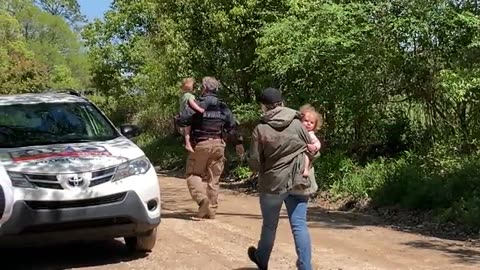 SWAT Team Rescues Children After Standoff