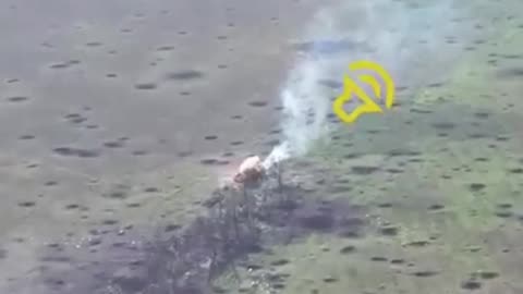 Ukrainians Help Out a Disabled Russian APC Stuck Going in Circles