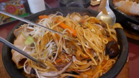 Incredible skillet! Spicy seafood noodles, JJamppong - Korean street food