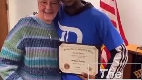 Sherriff Awards A Black Guy For Kicking The Crap Out of Someone