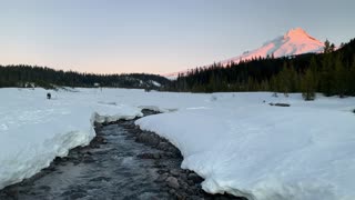 Mountain Summit + Raging River + Morning Sunrise – Mount Hood – Oregon – 4K