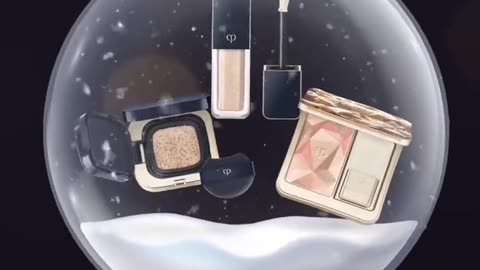 Illuminate Your New Year: Festive Trio for a Radiant Look ✨