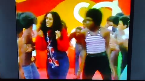 Soul Train Dancers 1971 Get Down (Curtis Mayfield)