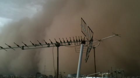 Apocalyptic dust storm hits Tehran, Iran