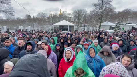 Orthodox Ukrainians are trying to defend the Kiev-Pechersk Lavra...