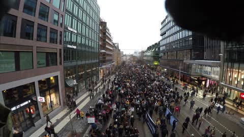 Frihet Sverige - Demonstrationståg Stockholm 22 januari ~6 000-10 000 deltagar