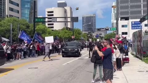 Lunatic Left-winger attacks Trumps Motorcade! #trump