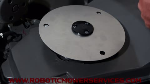 How to change blades on a Husqvarna Automower